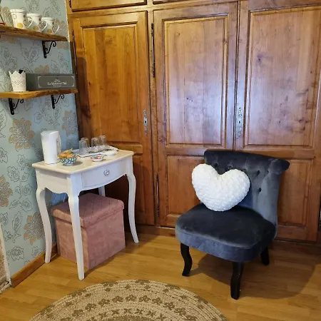 Chez Martine Et Laurent Couette-café *